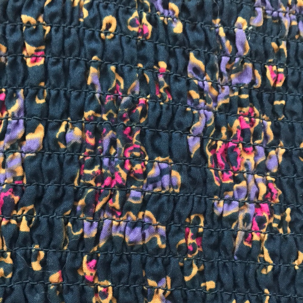 Patterned Crop - Picture 5 of 8